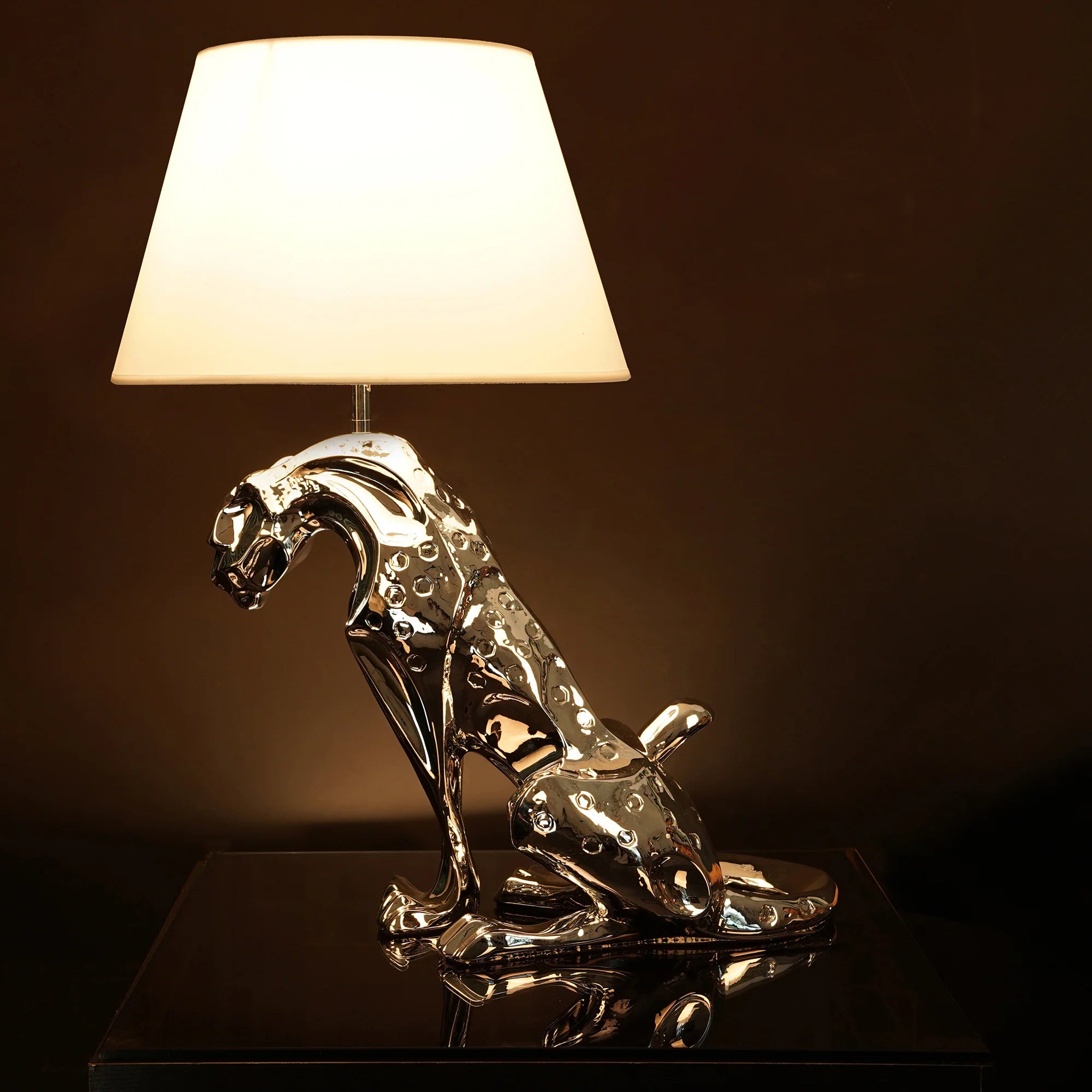 Jaguar Majesty: Luxury Silver Table Lamp - Illuminate with Elegance and Power