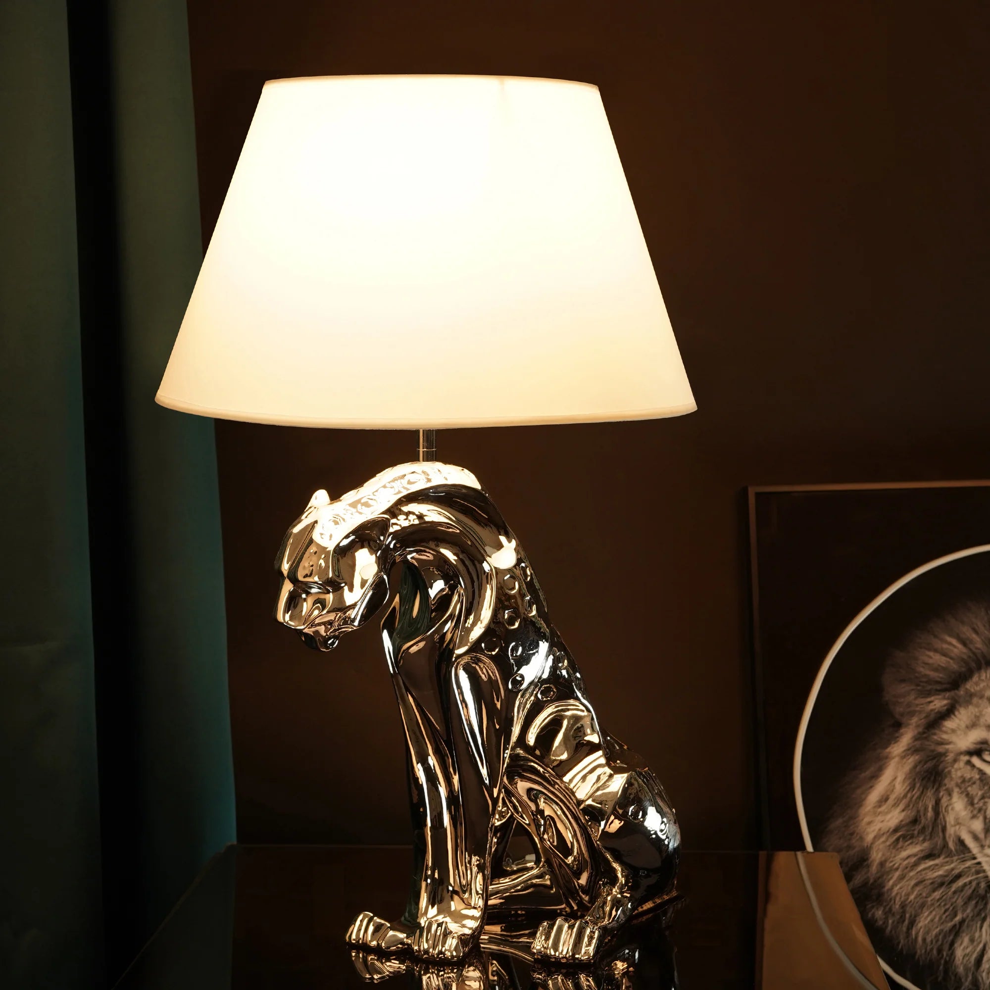 Jaguar Majesty: Luxury Silver Table Lamp - Illuminate with Elegance and Power